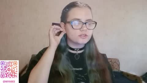 Snapshot of miyabe chatting on September 10, 2025, 1:22 pm Milana online show from September 10, 2025, 1:22 pm