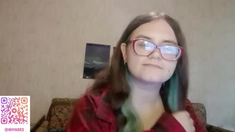 Snapshot of miyabe chatting on September 23, 2025, 1:36 pm Milana online show from September 23, 2025, 1:36 pm