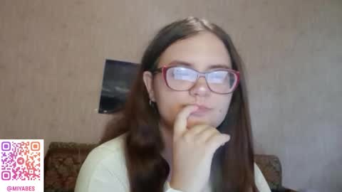 Snapshot of miyabe chatting on September 24, 2025, 1:47 pm Milana online show from September 24, 2025, 1:47 pm