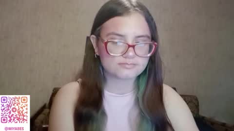 Snapshot of miyabe chatting on October 5, 2025, 5:39 am Milana online show from October 5, 2025, 5:39 am