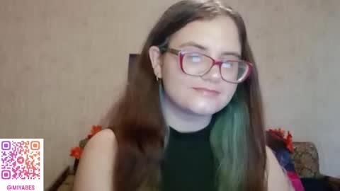 Snapshot of miyabe chatting on October 18, 2025, 7:31 am Milana online show from October 18, 2025, 7:31 am