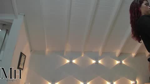 Snapshot of mizzhell_ chatting on October 20, 2025, 12:38 pm mizzhell_ online show from October 20, 2025, 12:38 pm