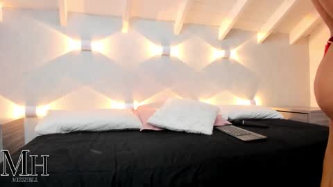 Snapshot of mizzhell_ chatting on November 23, 2025, 12:49 pm mizzhell_ online show from November 23, 2025, 12:49 pm