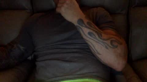 Snapshot of mjg175 chatting on December 21, 2024, 9:15 pm SexyRed online show from December 21, 2024, 9:15 pm