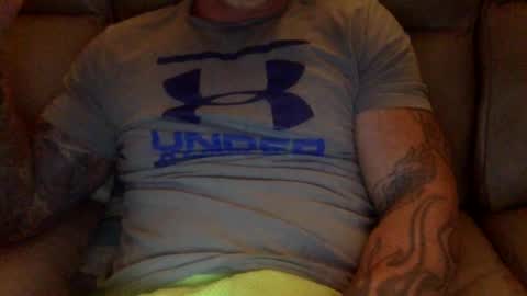 Snapshot of mjg175 chatting on December 22, 2024, 10:15 pm SexyRed online show from December 22, 2024, 10:15 pm
