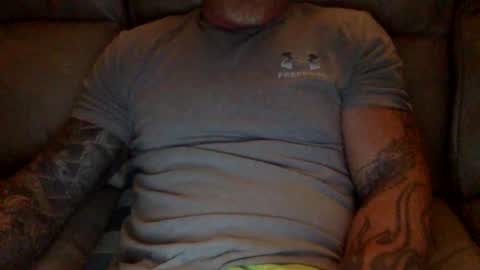 Snapshot of mjg175 chatting on December 25, 2024, 1:09 pm SexyRed online show from December 25, 2024, 1:09 pm
