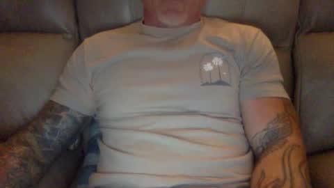 Snapshot of mjg175 chatting on January 1, 2025, 5:33 pm SexyRed online show from January 1, 2025, 5:33 pm