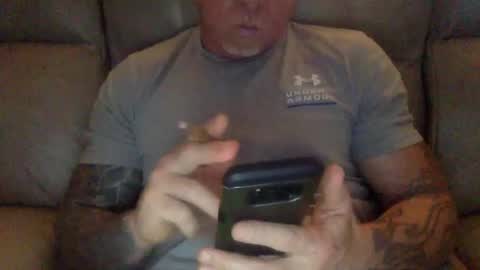 Snapshot of mjg175 chatting on January 15, 2025, 10:02 pm SexyRed online show from January 15, 2025, 10:02 pm
