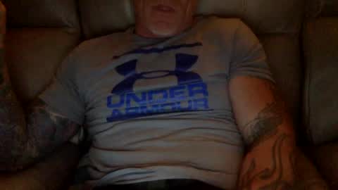 Snapshot of mjg175 chatting on February 14, 2025, 4:47 am SexyRed online show from February 14, 2025, 4:47 am