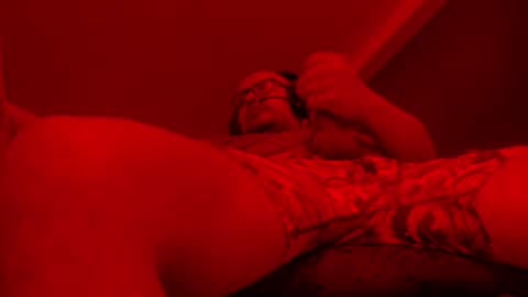 Snapshot of mmbaby86 chatting on December 14, 2025, 5:51 pm blazze online show from December 14, 2025, 5:51 pm