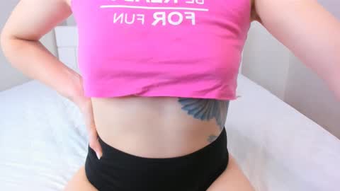 Snapshot of mmmmmargo chatting on February 10, 2025, 1:55 pm Margo online show from February 10, 2025, 1:55 pm