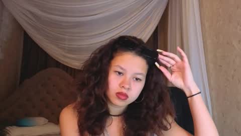 moco_choco online show from September 17, 2025, 1:29 am