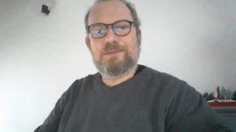 mofu781s online show from January 9, 2025, 7:52 am