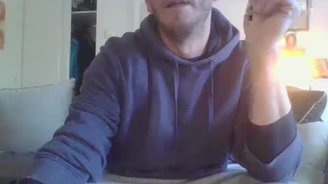 Snapshot of mohican69hot chatting on December 12, 2024, 8:47 am mohican69hot online show from December 12, 2024, 8:47 am