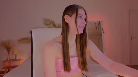 Snapshot of mol1y_kitten chatting on December 9, 2024, 9:26 pm Molly online show from December 9, 2024, 9:26 pm