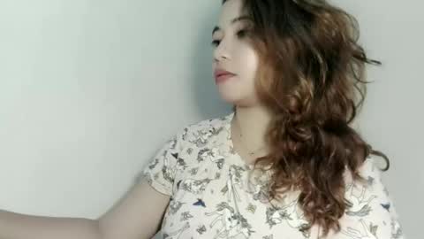 Snapshot of moleschaxxx chatting on October 22, 2025, 4:40 pm Jane online show from October 22, 2025, 4:40 pm