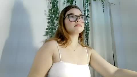 Snapshot of moleschaxxx chatting on November 16, 2025, 4:40 am Jane online show from November 16, 2025, 4:40 am