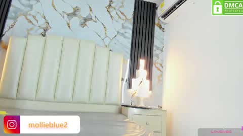 Snapshot of molliebue1 chatting on January 19, 2025, 12:28 pm Hey Guys Im Mollie online show from January 19, 2025, 12:28 pm