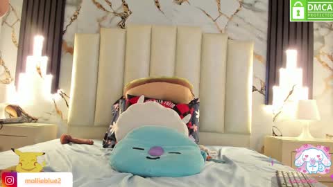 Snapshot of molliebue1 chatting on February 9, 2025, 6:26 pm Hey Guys Im Mollie online show from February 9, 2025, 6:26 pm