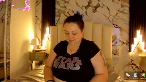 Snapshot of molliebue1 chatting on October 14, 2025, 1:56 pm Hey Guys Im Mollie online show from October 14, 2025, 1:56 pm