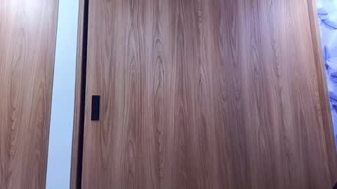 Molly online show from October 14, 2025, 11:27 pm