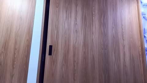 Molly online show from October 22, 2025, 5:41 am