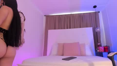      online show from November 20, 2025, 2:28 pm