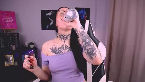 Snapshot of molly_kisss chatting on November 15, 2025, 9:39 am molly_kisss online show from November 15, 2025, 9:39 am