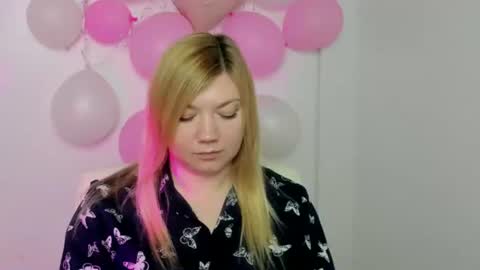 Molly online show from March 9, 2025, 12:20 pm