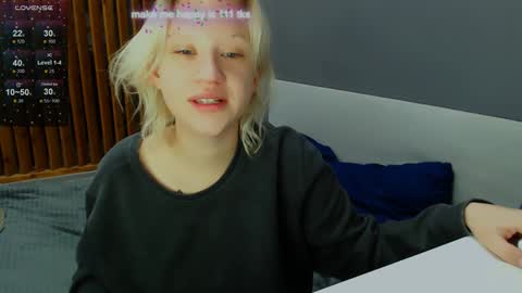 Snapshot of molly_smolly_ chatting on December 28, 2024, 3:26 pm lo online show from December 28, 2024, 3:26 pm