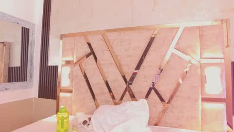 Snapshot of molly_sweetee chatting on October 10, 2025, 1:48 am Yuli online show from October 10, 2025, 1:48 am