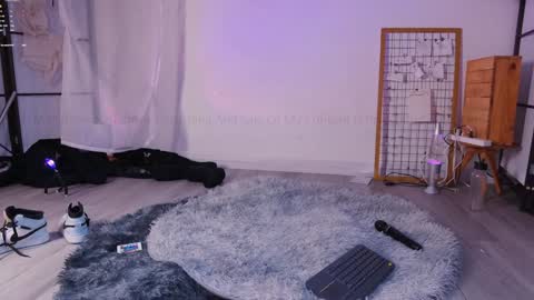 mollychan online show from November 4, 2025, 5:34 pm