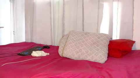  MOLLY  GUNSG online show from December 28, 2024, 8:58 pm