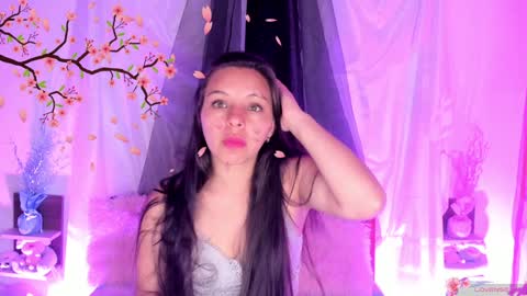 Snapshot of mollylewis18 chatting on January 24, 2025, 8:54 pm New girl Emily Valentina Michelle online show from January 24, 2025, 8:54 pm