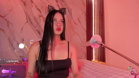 Snapshot of mollylewis18 chatting on September 29, 2025, 8:24 pm New girl Emily Valentina Michelle online show from September 29, 2025, 8:24 pm