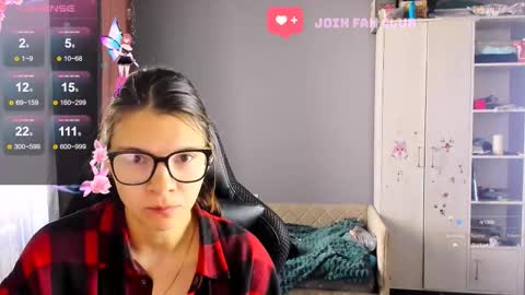 Snapshot of mollylollipop20 chatting on September 30, 2025, 5:01 am KIRA online show from September 30, 2025, 5:01 am