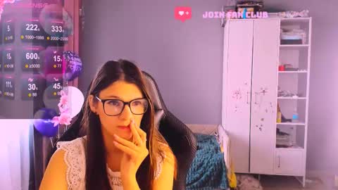  KIRA  online show from October 29, 2025, 6:37 am