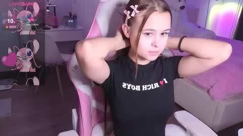 Snapshot of mollymurrrr chatting on October 9, 2025, 3:59 am Molly online show from October 9, 2025, 3:59 am