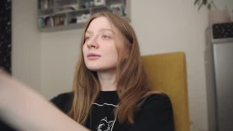 mollytucker online show from January 3, 2025, 3:33 pm