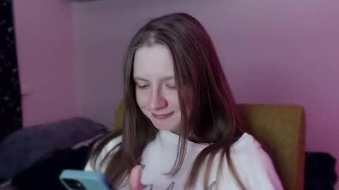 mollytucker online show from February 28, 2025, 2:53 pm