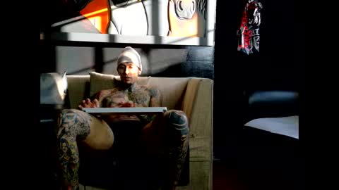 Molotov online show from October 25, 2025, 9:31 pm