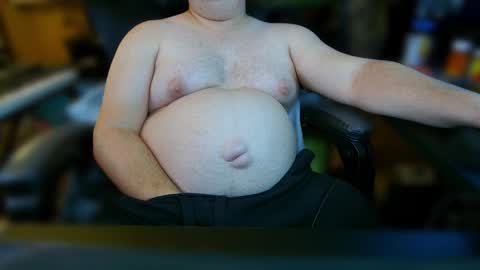 Snapshot of momentofs123 chatting on December 16, 2025, 5:45 am momentofs123 online show from December 16, 2025, 5:45 am