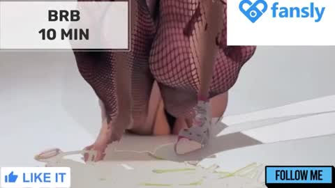 Snapshot of mommy_cum chatting on December 27, 2024, 2:14 am Mommy online show from December 27, 2024, 2:14 am