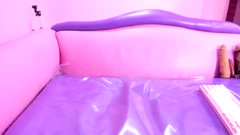 Snapshot of mommy_dirty_squirt chatting on February 18, 2025, 3:10 pm carolina online show from February 18, 2025, 3:10 pm