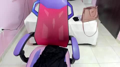 Snapshot of mommy_whore_slut chatting on March 12, 2025, 11:42 am call me slut online show from March 12, 2025, 11:42 am