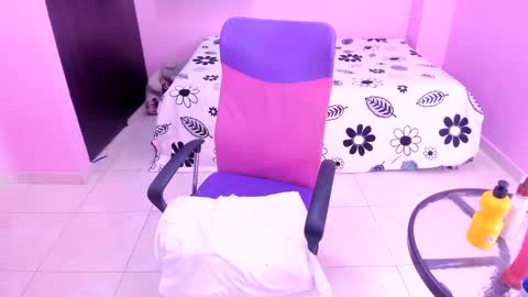 Snapshot of mommy_whore_slut chatting on September 11, 2025, 1:11 pm call me slut online show from September 11, 2025, 1:11 pm