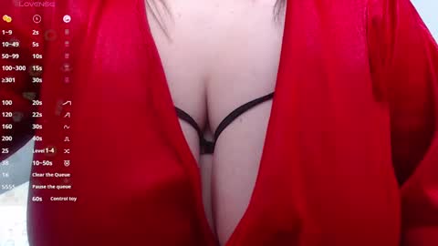 Snapshot of mommyissuess_ chatting on February 12, 2025, 11:41 pm Daphne online show from February 12, 2025, 11:41 pm