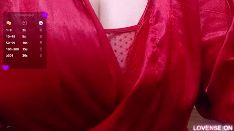 Snapshot of mommyissuess_ chatting on March 11, 2025, 11:26 pm Daphne online show from March 11, 2025, 11:26 pm