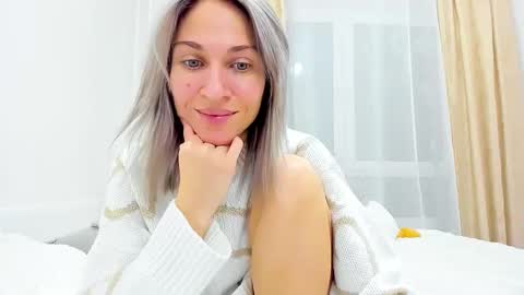 Snapshot of mona_cruz chatting on February 5, 2025, 9:50 pm Mona online show from February 5, 2025, 9:50 pm