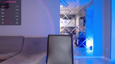 Snapshot of mona_saxxx chatting on December 18, 2024, 12:10 am Hey Guys im Mona. PVT is Open Please Make me CUM online show from December 18, 2024, 12:10 am